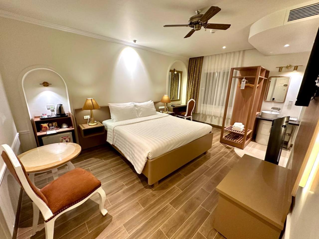 Tulip Hotel 2 Dalat Bagian luar foto