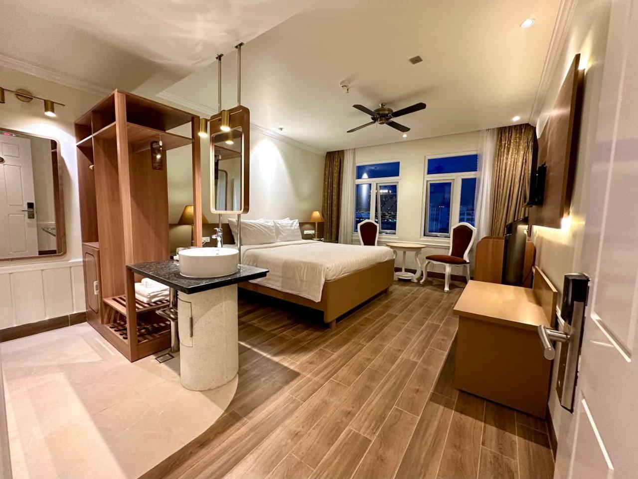 Tulip Hotel 2 Dalat Bagian luar foto