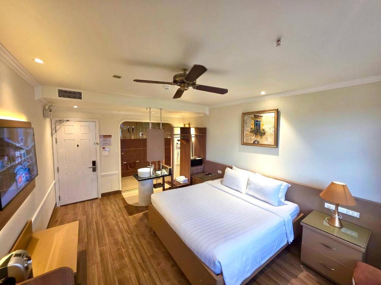 Tulip Hotel 2 Dalat Bagian luar foto
