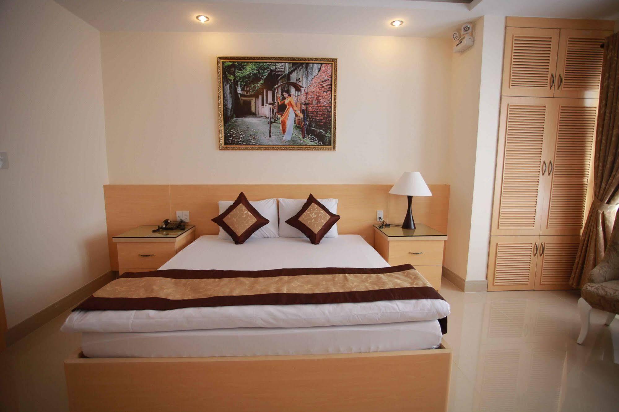 Tulip Hotel 2 Dalat Bagian luar foto
